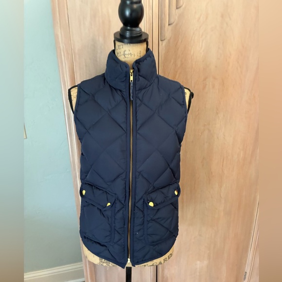 Navy blue j crew quilted vest XS - Picture 2 of 11